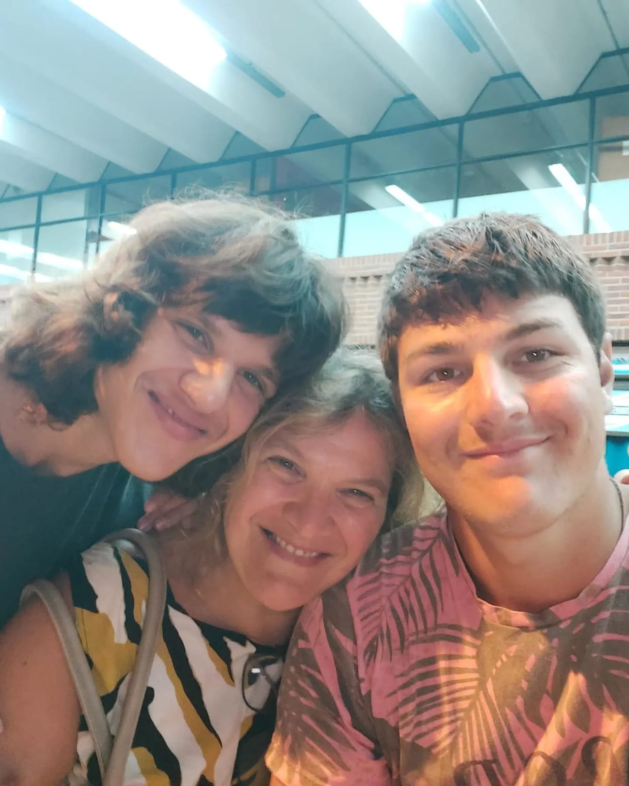 Quica nace de la vida real, de la maternidad, del trabajo y del deseo de crear algo con sentido.